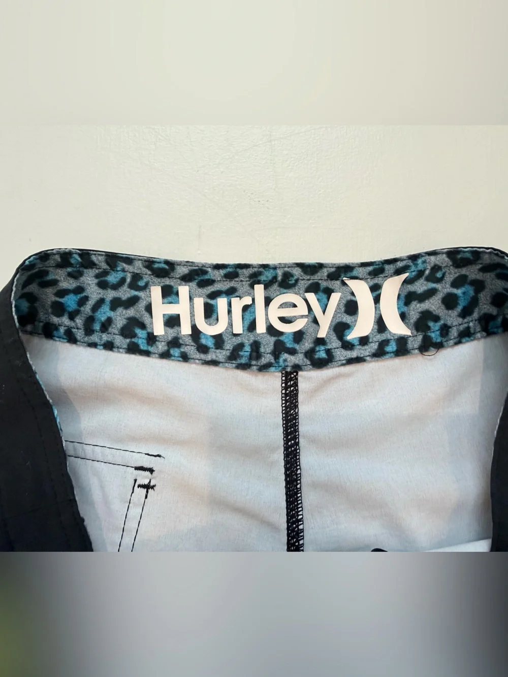 Hurley Phantom Blue Tropical Palm Print swim/Board Shorts with Neon Trim